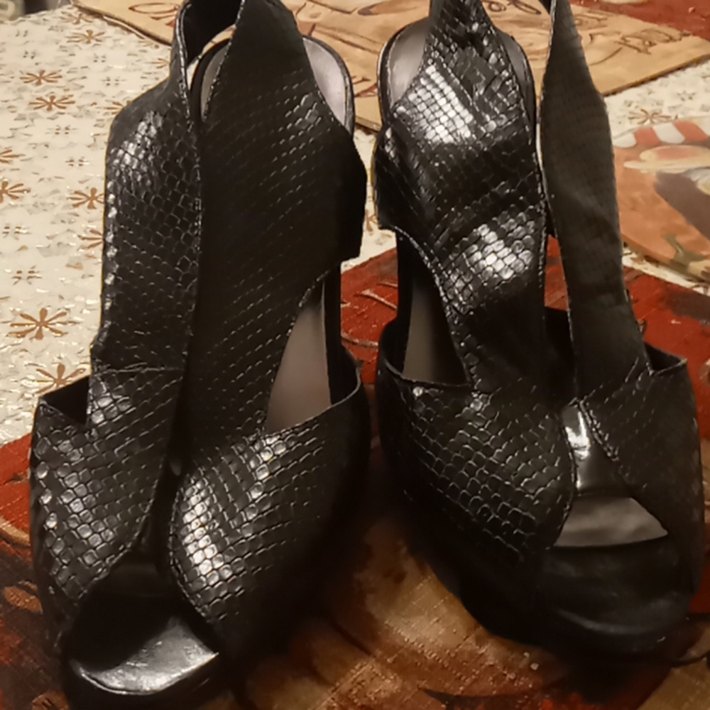 High heel shoes